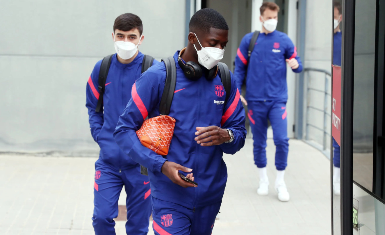 Dembelé viajando a Valencia con el Barça / FC Barcelona