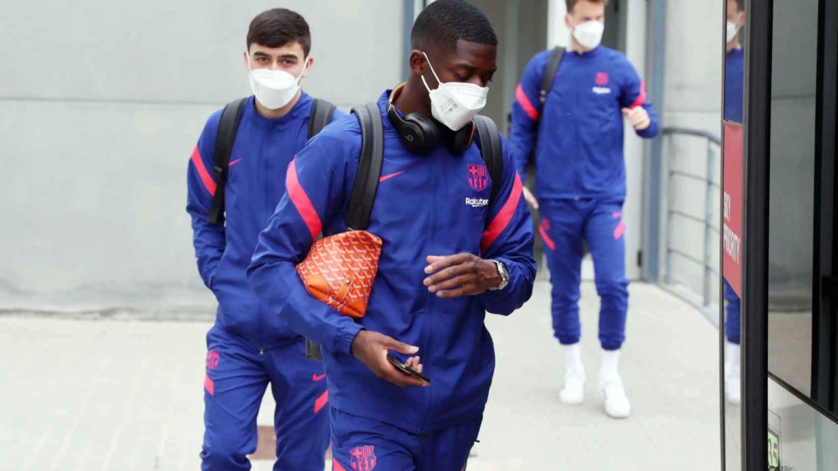 Dembelé viajando a Valencia con el Barça / FC Barcelona