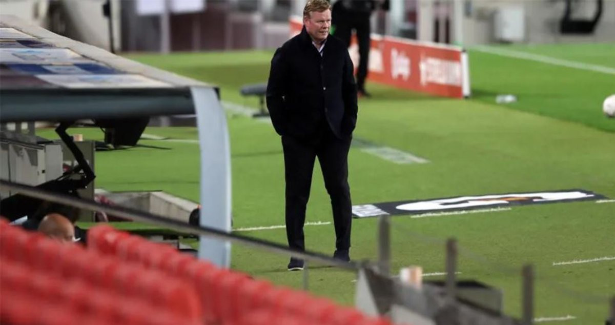 Ronald Koeman frente al Elche en el Camp Nou / FCB