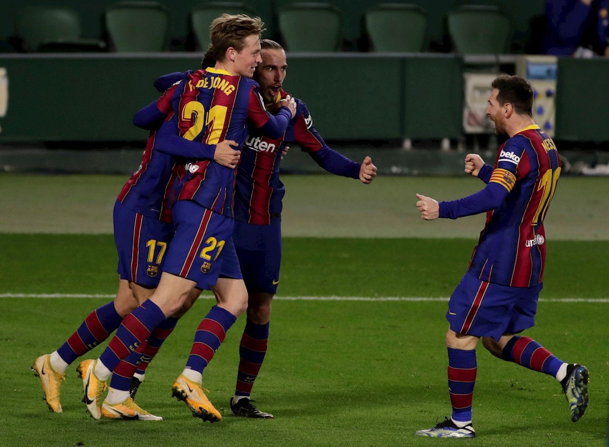 Messi celebra el gol de Trincao / EFE