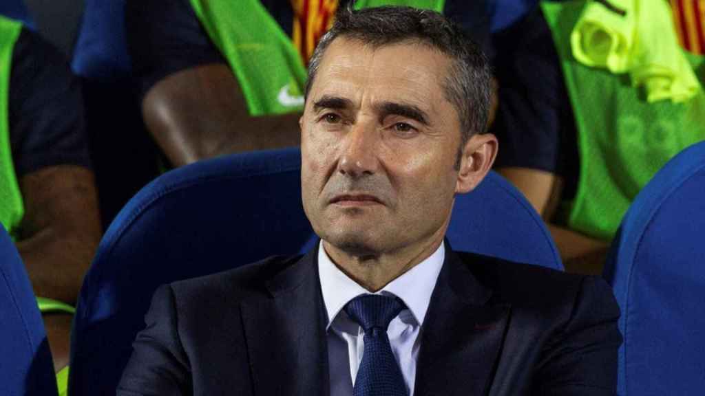 Imagen de archivo de Ernesto Valverde en el banquillo del Barça / EFE