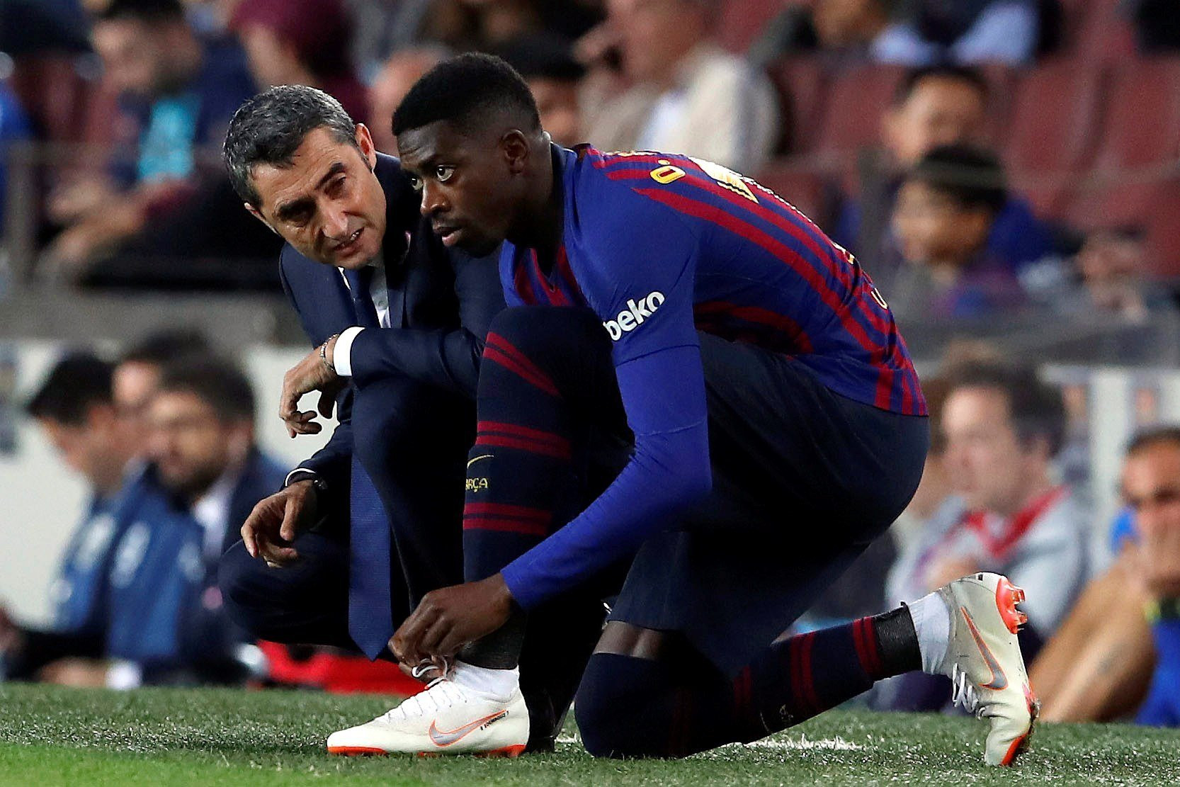 Una foto de Dembelé con Ernesto Valverde en el Camp Nou / EFE