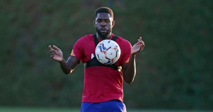 Umtiti volvió a entrenar con el grupo casi cuatro meses después / FC Barcelona