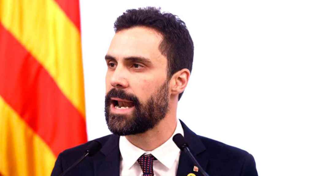 El presidente del Parlament, Roger Torrent en una comparecencia / EFE