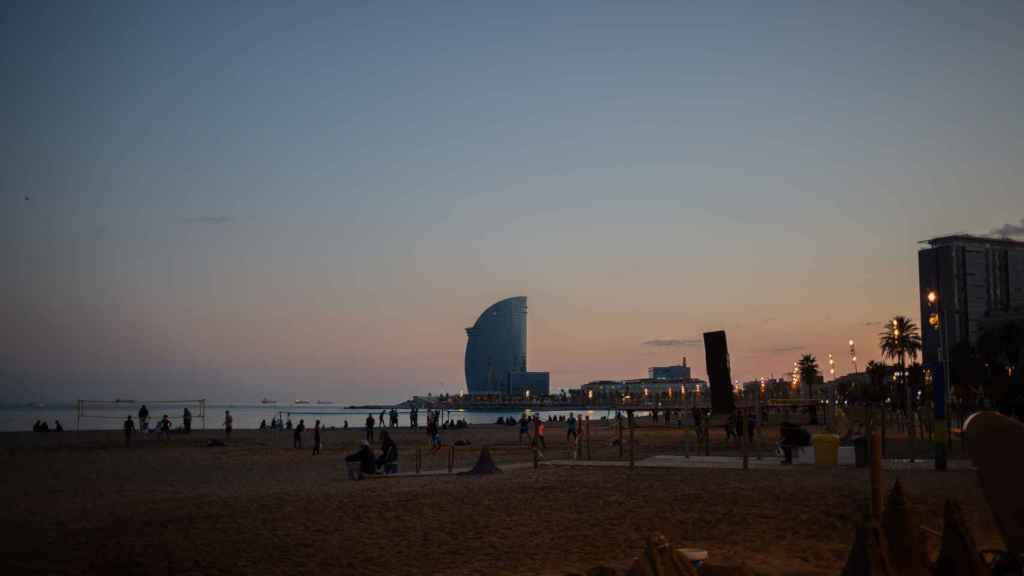 La Barceloneta, sin nubes ni lluvia / EUROPAPRESS