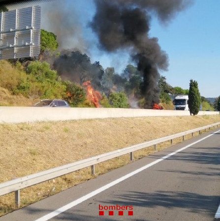 Incendio en la AP-7 / BOMBERS