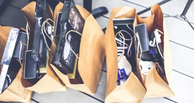 Varias bolsas llenas de compras / PEXELS