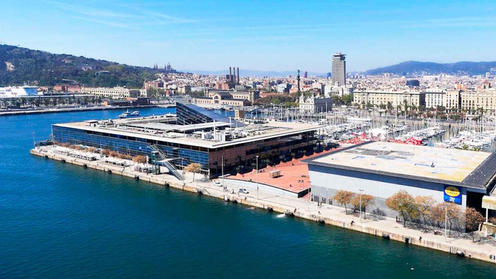 Imagen aérea del centro comercial Maremágnum de Barcelona / Cedida