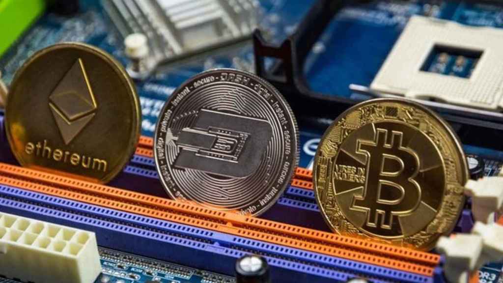 Criptomonedas Ethereum, Dash y Bitcoin, posibles futuras alternativas del dinero físico, en una imagen de archivo / EUROPA PRESS