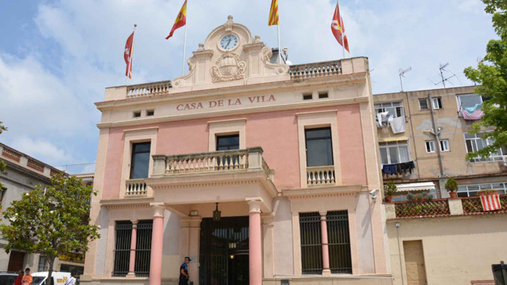 Fachada principal del ayuntamiento de Rubí (Barcelona) / CG