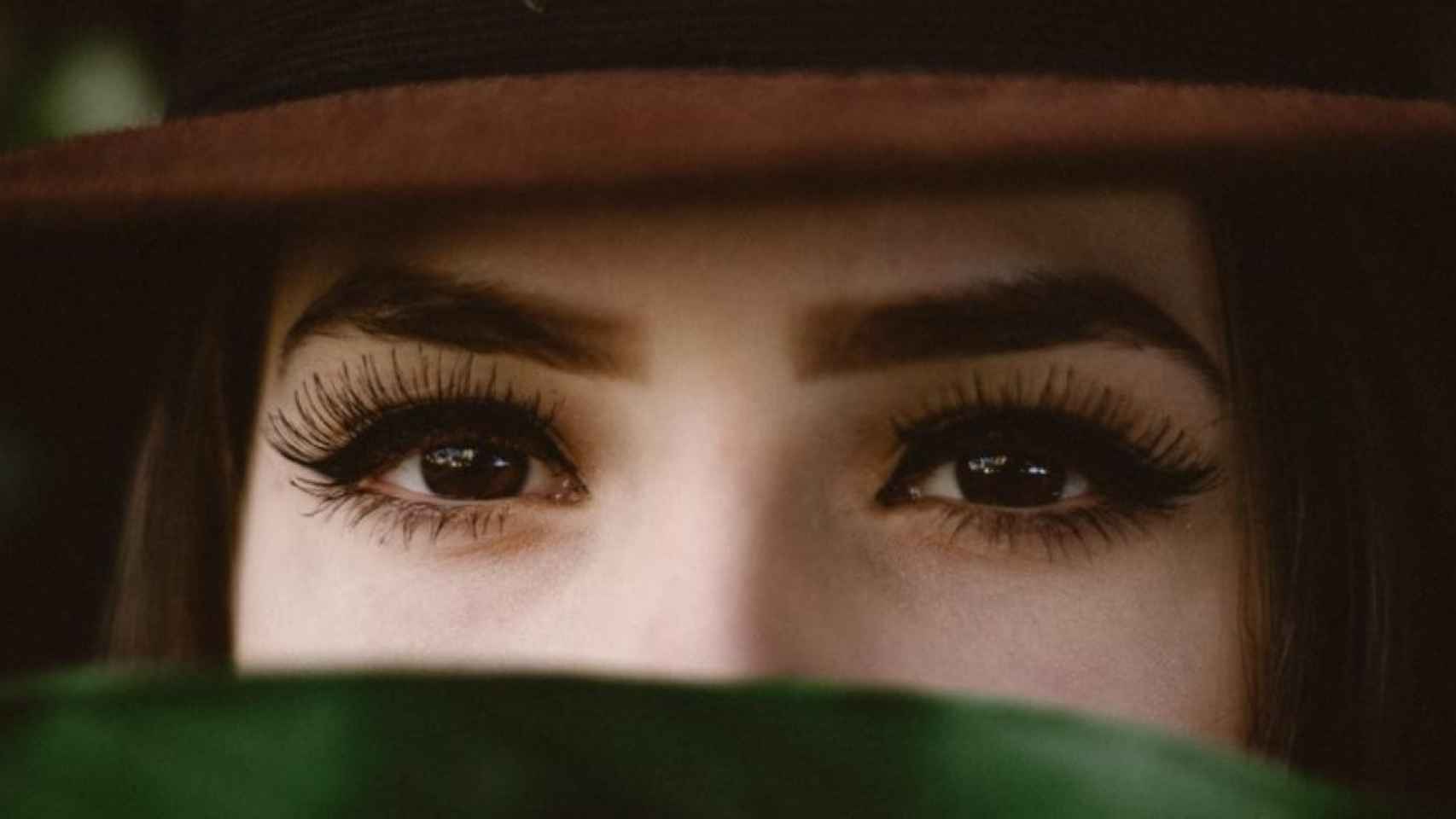 Cejas perfectas gracias a técnicas como el shading / Allef Vinicius en UNSPLASH