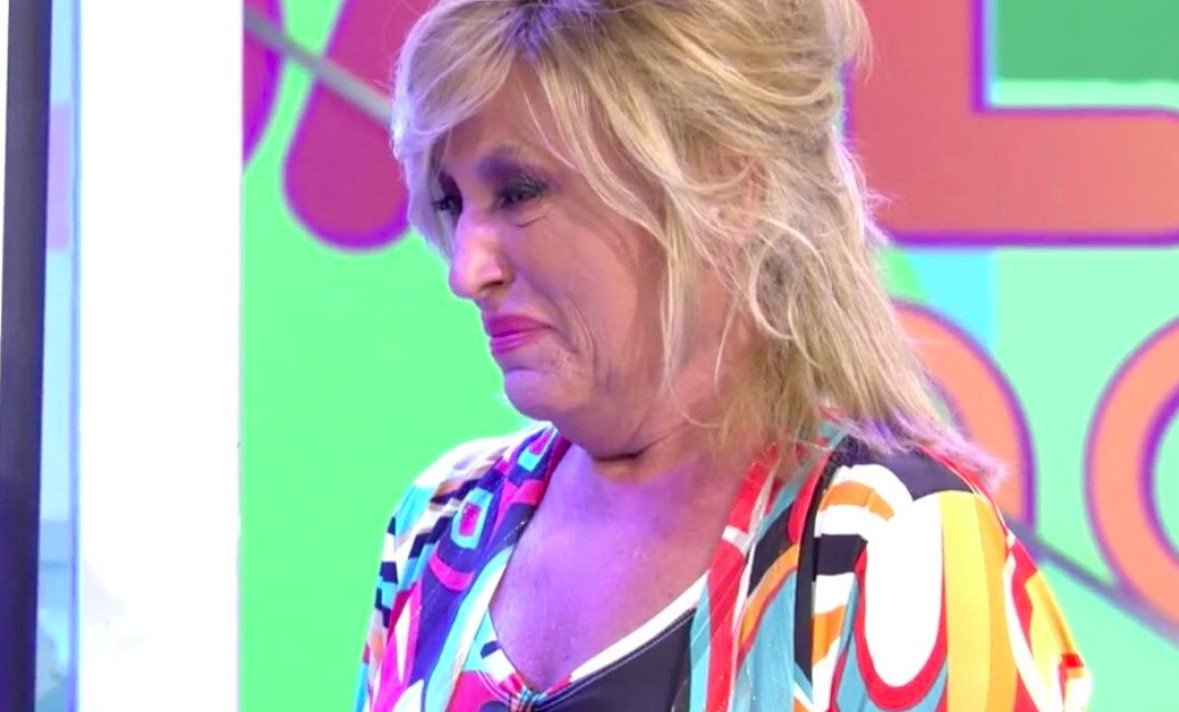 Lydia Lozano llorando en el plató de 'Sálvame' por el caso de Ylenia Carrisi / MEDIASET