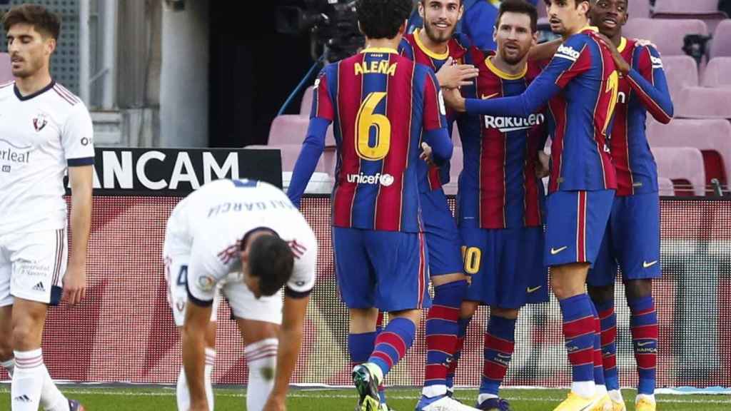 Los jugadores del Barça celebran un gol contra Osasuna / EFE