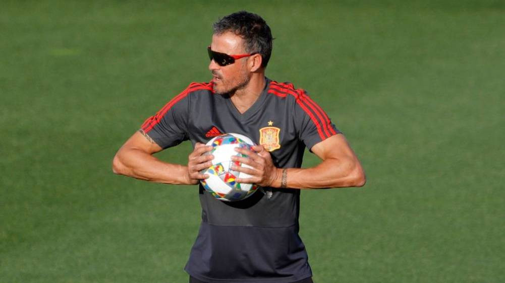 Una foto de Luis Enrique durante un entrenamiento de la selección española / EFE