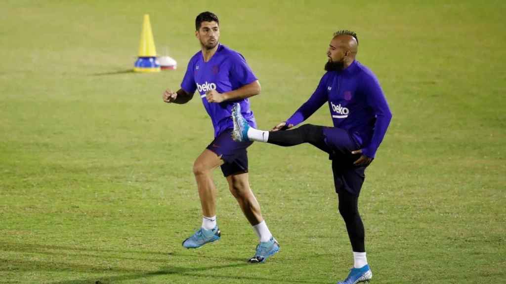 Luis Suárez y Arturo Vidal, en un entrenamiento | FCB