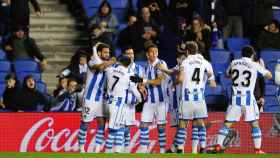 Los jugadores de la Real Sociedad celebrando un gol / EFE