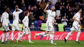 Benzema celebra el primer gol del Real Madrid frente al Alavés / EFE