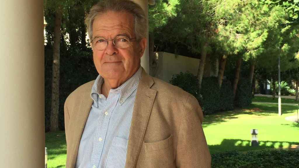 El profesor de Economía del IESE, Alfredo Pastor, en la entrevista con 'Crónica Global'