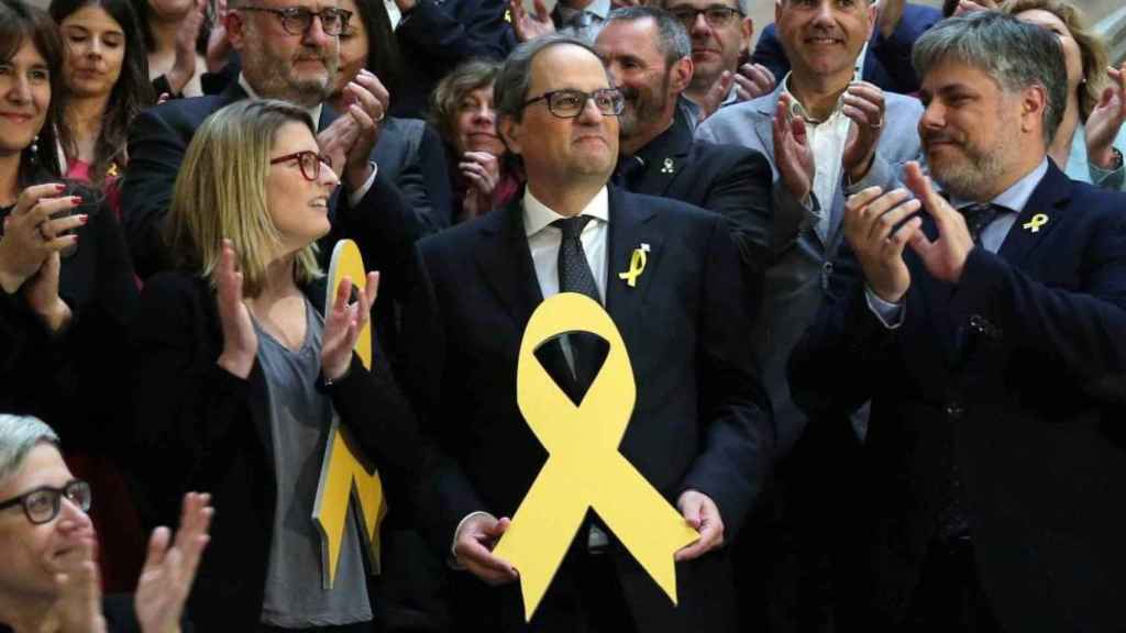 Quim Torra con un lazo amarillo / EFE