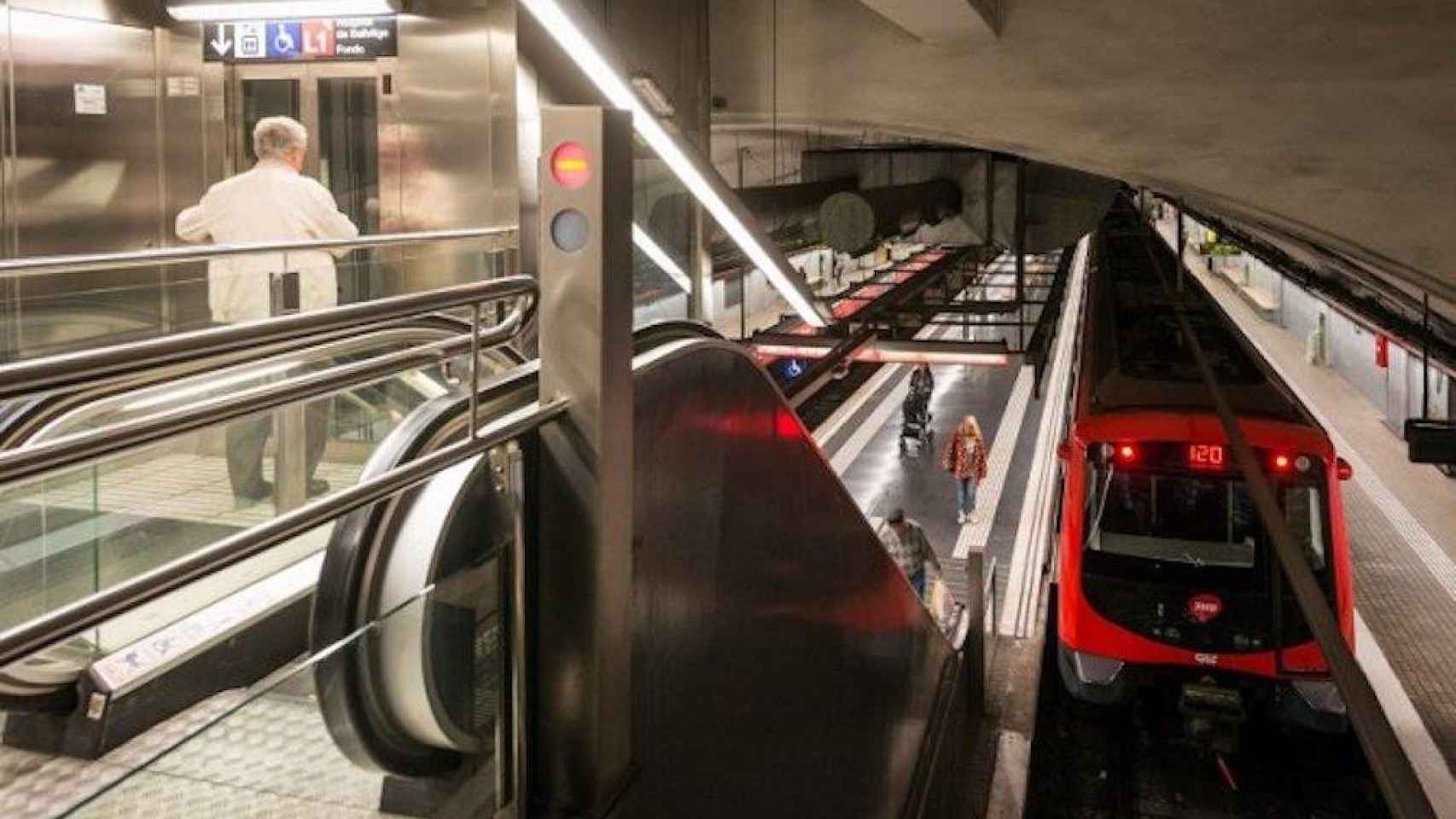 Imagen de una parada del metro de Barcelona / TMB