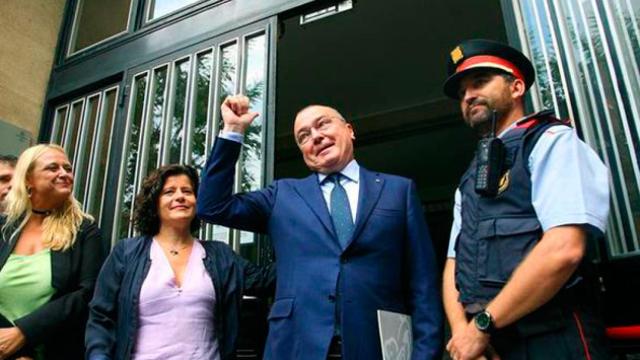 El alcalde de Reus, Carles Pellicer, a su llegada a los juzgados de Tarragona donde estaba citado a declarar por su colaboración en el referéndum del 1-O / EFE