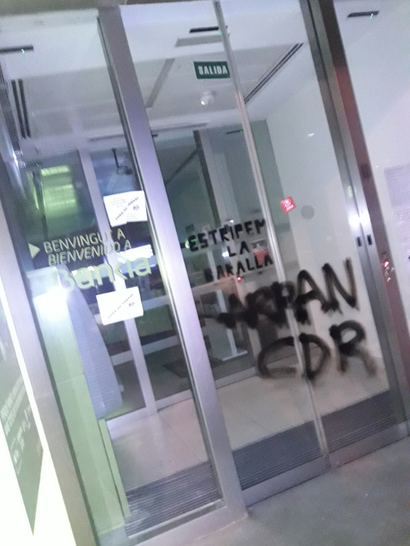 Arran y los CDR atacan cajeros en Barcelona / TWITTER