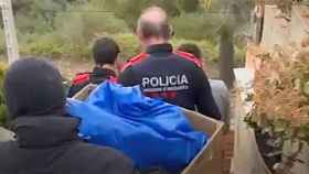 Los Mossos d'Esquadra detienen a cuatro personas por robos con fuerza / MOSSOS