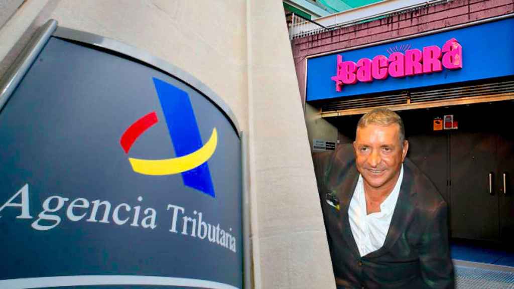 Jaime Veiga Chaos, el rey del sexo de Barcelona, frente el club erótico Bacarrá y el logo de la Agencia Tributaria / FOTOMONTAJE DE CG