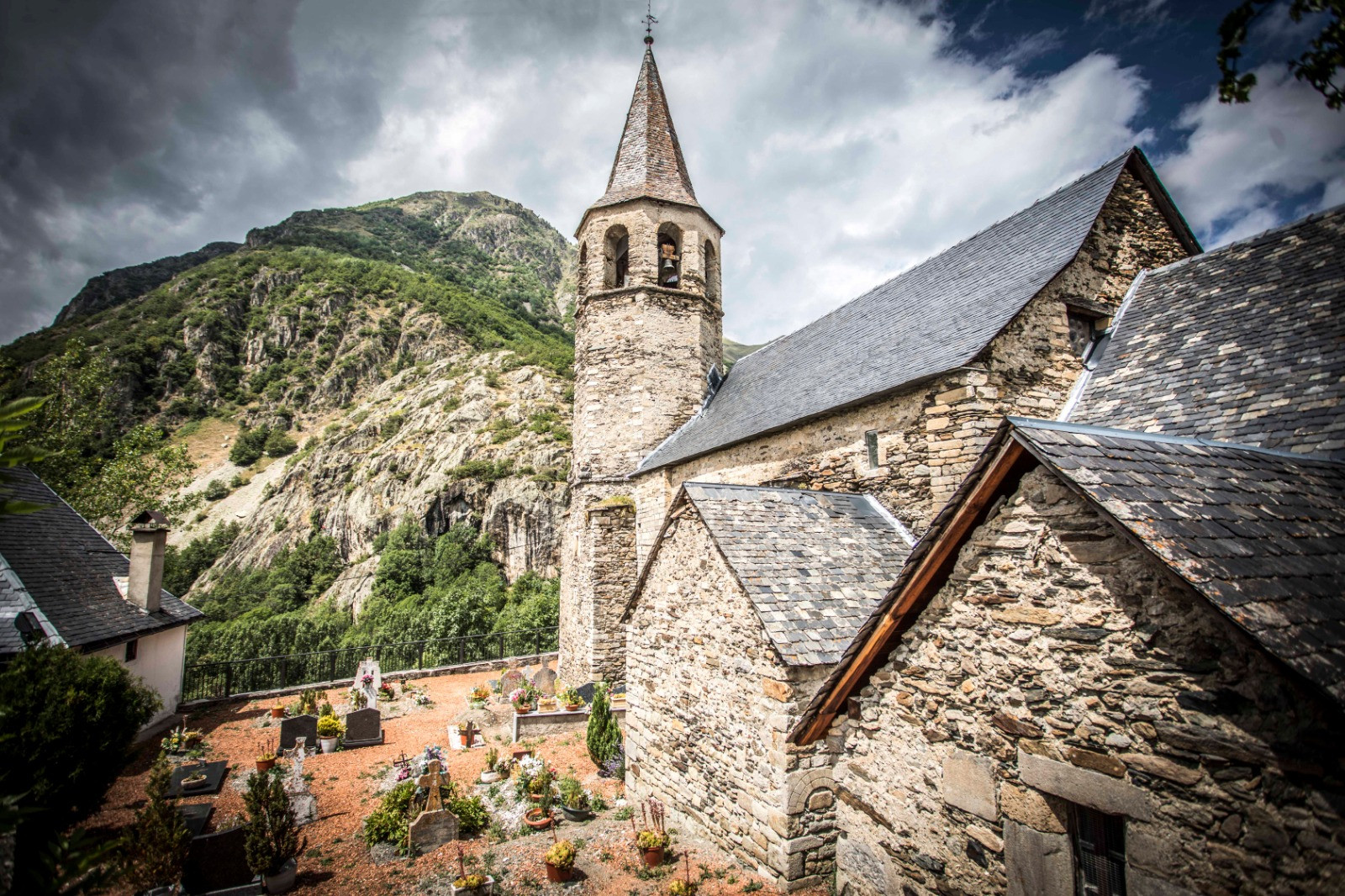 Iglesia de Bagergue / JAUME BOLDÚ