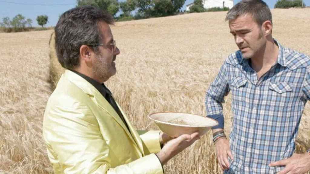 El economista Xavier Sala i Martin y el periodista Tian Riba, en una imagen del programa de TV3 'Economia en colors' / CG