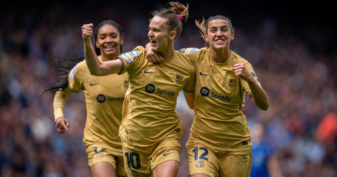 Caroline Graham Hansen y Patri Guijarro, celebrando el gol contra el Chelsea / FCB