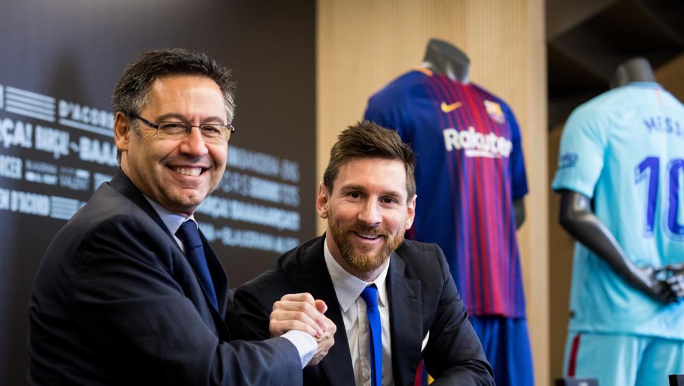 Bartomeu y Messi simbolizan la mejor alianza para alcanzar los 1.000 millones de euros / FCB