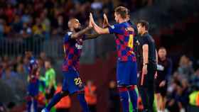 Arturo Vidal e Iván Rakitic en un partido del Barça / EFE