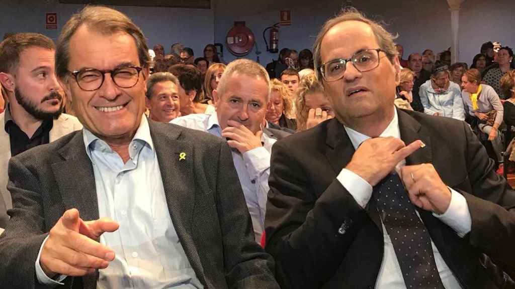 El expresidente de la Generalitat Artur Mas (i) y el presidente actual, Quim Torra (d) / EP