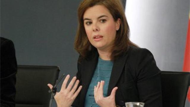 La vicepresidenta del Gobierno, Soraya Sáenz de Santamaría, en la rueda de prensa posterior al Consejo de Ministros de este viernes