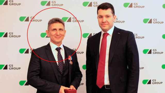 Andrey Tkachenko, en círculo rojo, en un acto corporativo de GS Group / Cedida