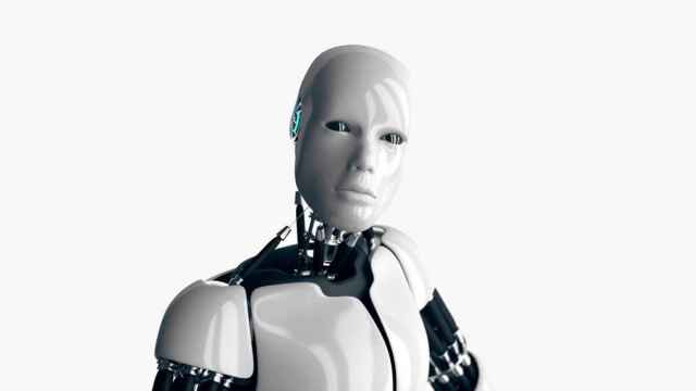 Recreación digital de un robot con forma humana / CG