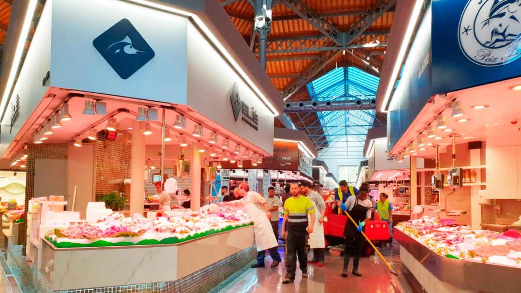 Mercado de Sant Antoni, donde se produjo la agresión sexual en Barcelona el domingo / CG