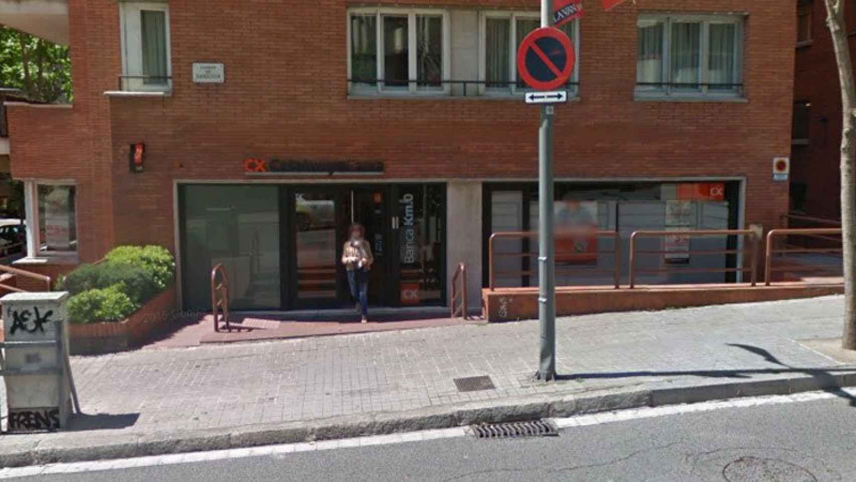 Fachada de la sucursal bancaria donde han ocurrido los hechos.