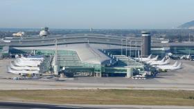 Exterior del aeropuerto de El Prat / EFE