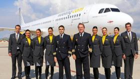 Tripulantes de cabina de Vueling, en una imagen de archivo / VUELING