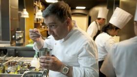 El cocinero Joan Roca en una imagen de archivo en su restaurante El Celler de Can Roca.