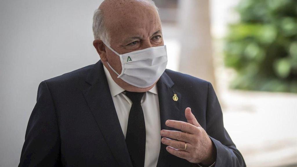 El consejero de Salud andaluz, Jesús Aguirre, con mascarilla / EP