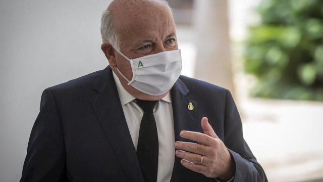 El consejero de Salud andaluz, Jesús Aguirre, con mascarilla / EP