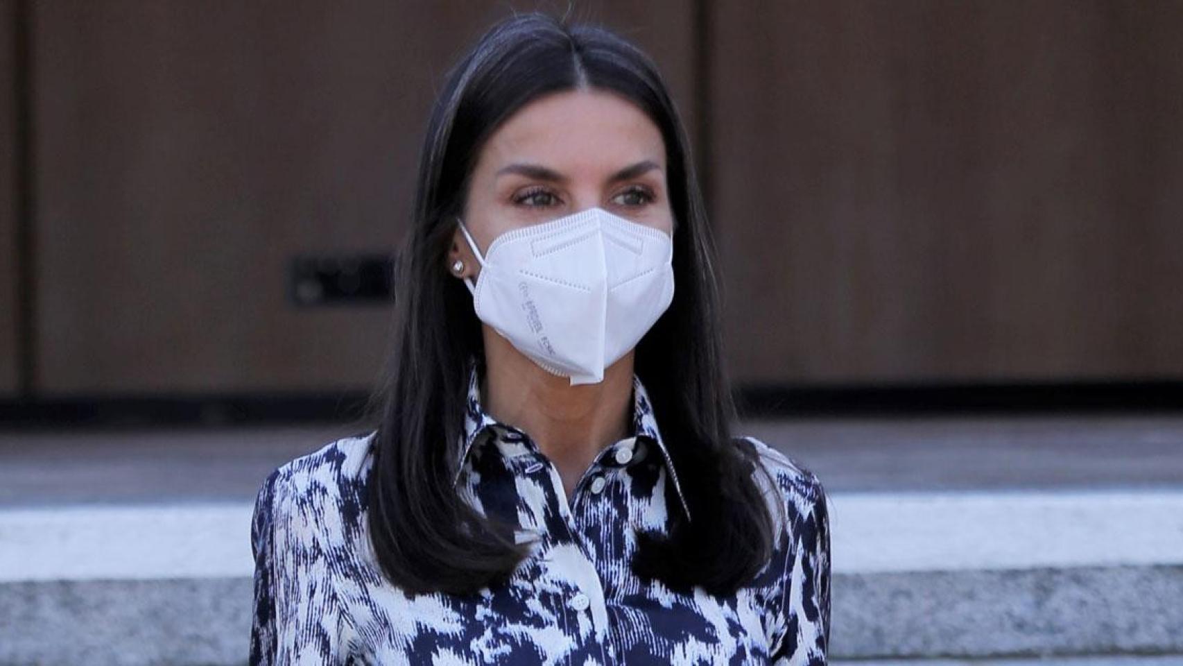 La reina Letizia luce melena con canas /EP