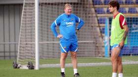 Ronald Koeman en un entrenamiento del Barça / FC Barcelona