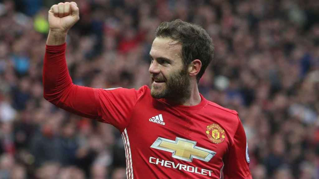 Juan Mata durante un partido con el Manchester United / EFE