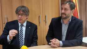 El expresidente Carles Puigdemont junto a Toni Comín, cuya inmunidad está en manos de la justicia europea / EP