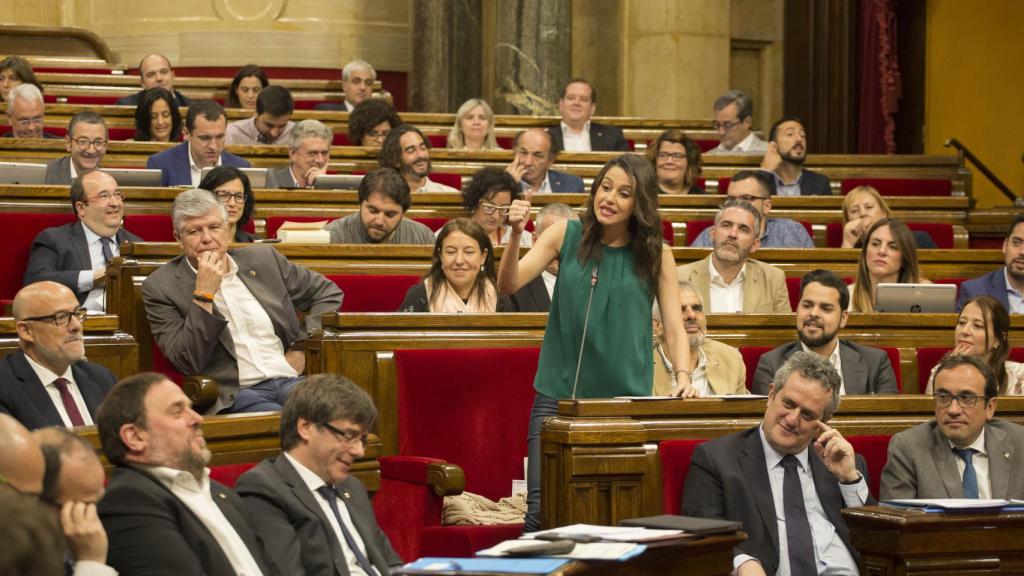 Inés Arrimadas, de Ciudadanos, uno de los grupos que recurrirá la reforma al TC / PARLAMENT