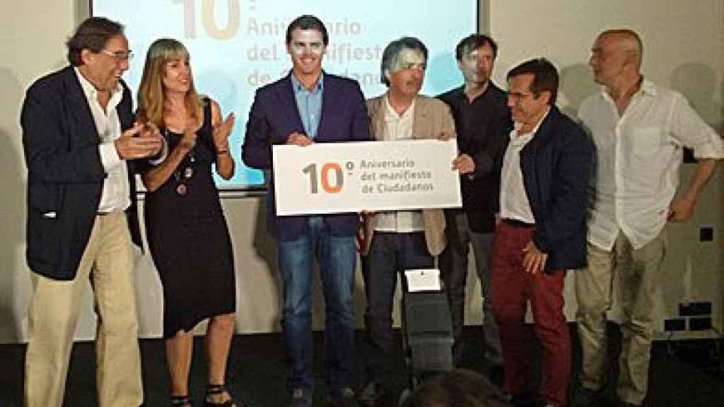 Francesc de Carreras, Teresa Giménez Barbat, Albert Rivera, Xavier Pericay, Ferran Toutain, Félix Ovejero y Ponç Puigdevall